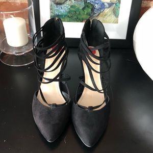 BCBG black suede strappy wedges sz 6